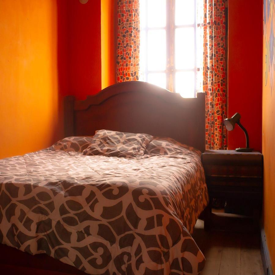 Hostal Cafe Tiana Latacunga Oda fotoğraf