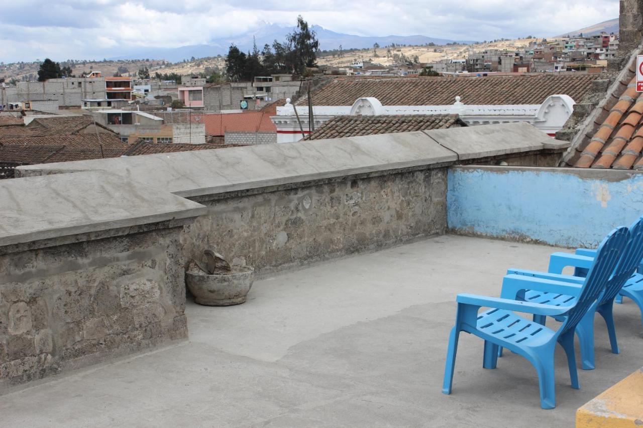 Hostal Cafe Tiana Latacunga Dış mekan fotoğraf