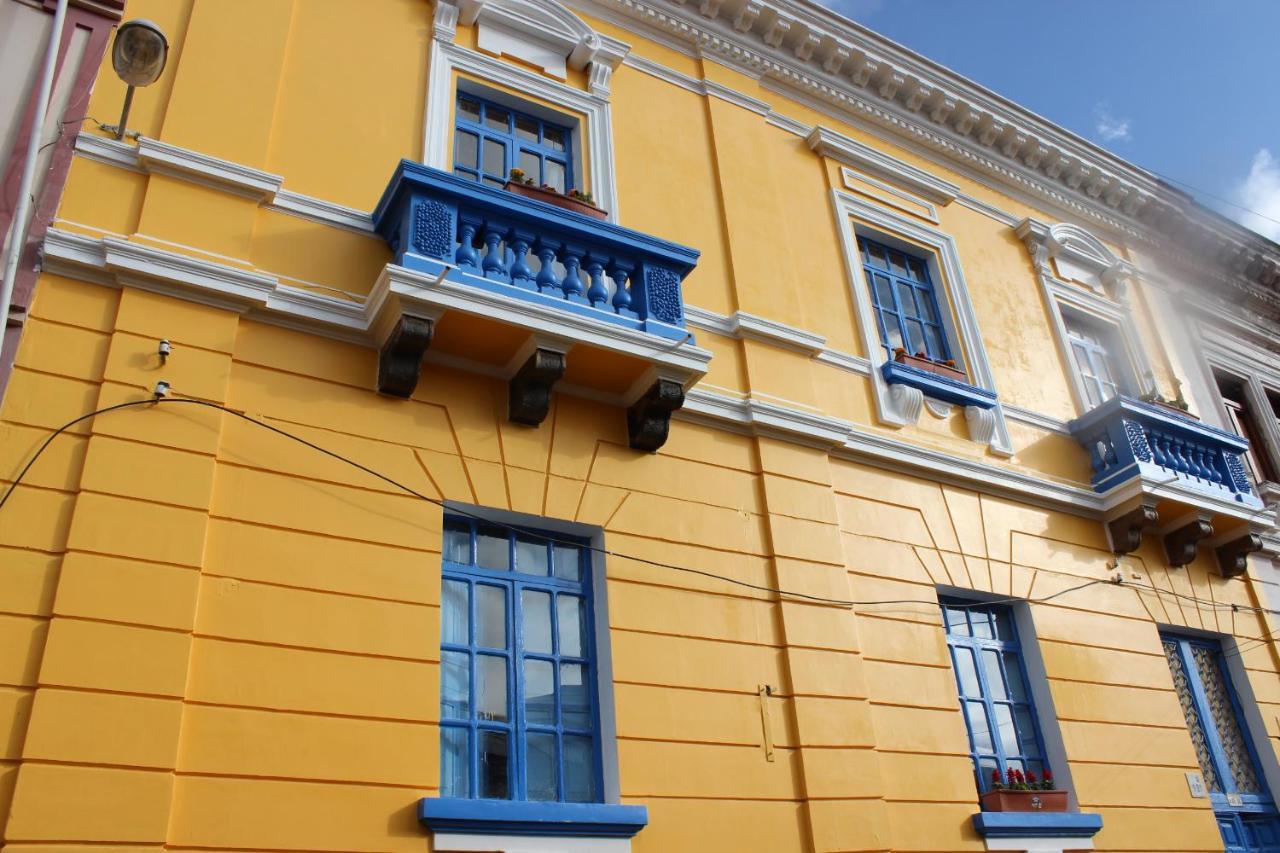 Hostal Cafe Tiana Latacunga Dış mekan fotoğraf